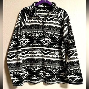 Eddie Bauer Women’s XL Black White Aztec Print Soft Fleece 1/4 Zip Cozy Warm
